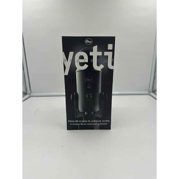 Blue Yeti Blackout Professional Usb Microphone Podcasting Recording Streaming - Picture 1 of 3